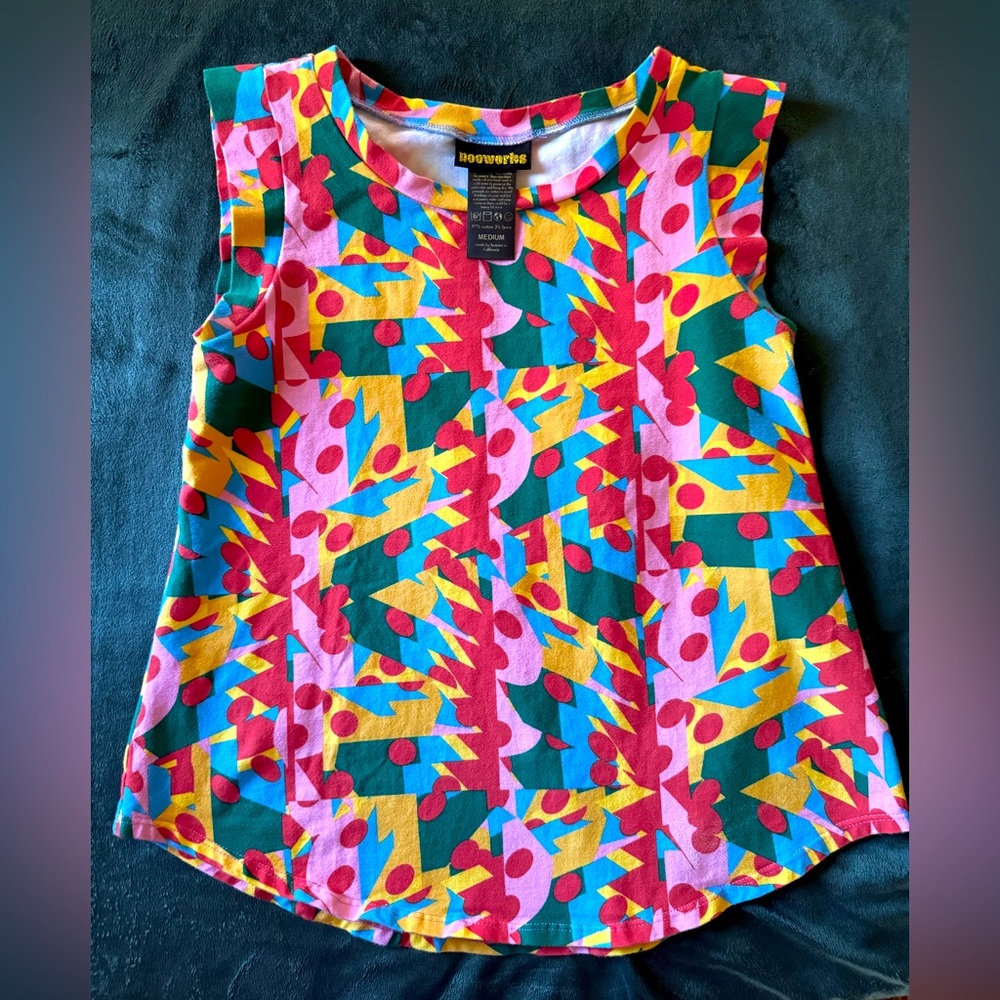 NOOWORKS Muscle Tee in Macarena